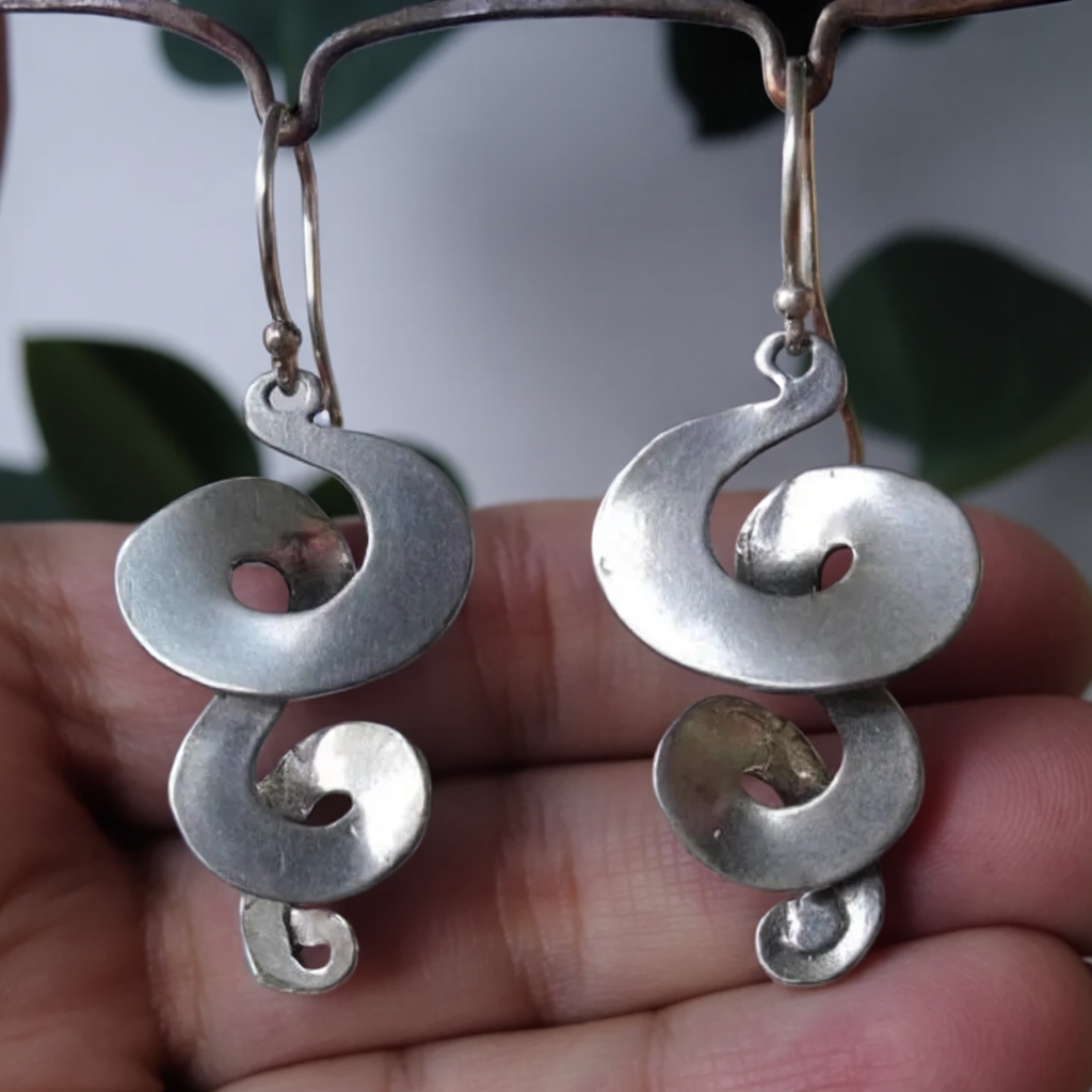 SilverLoom™ | Vintage Spiral Earrings